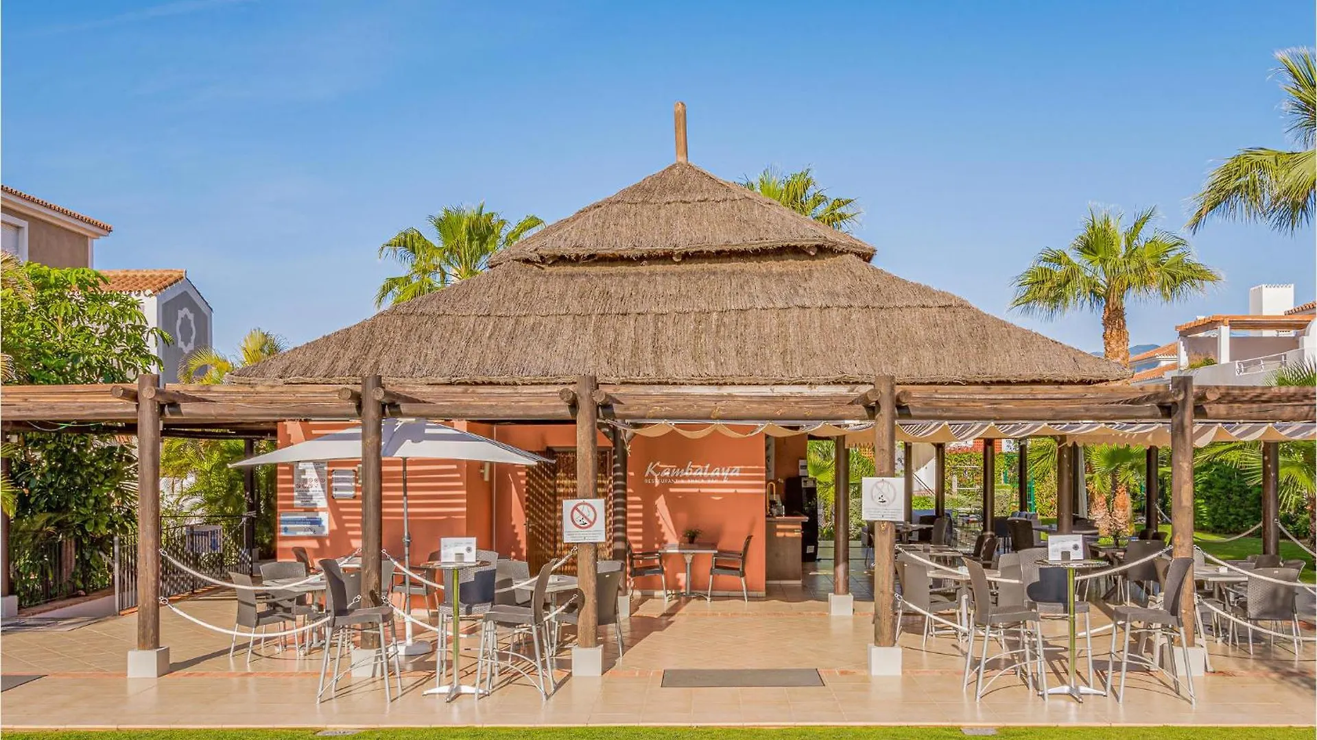 Amazing Apartment In Estepona With Wifi