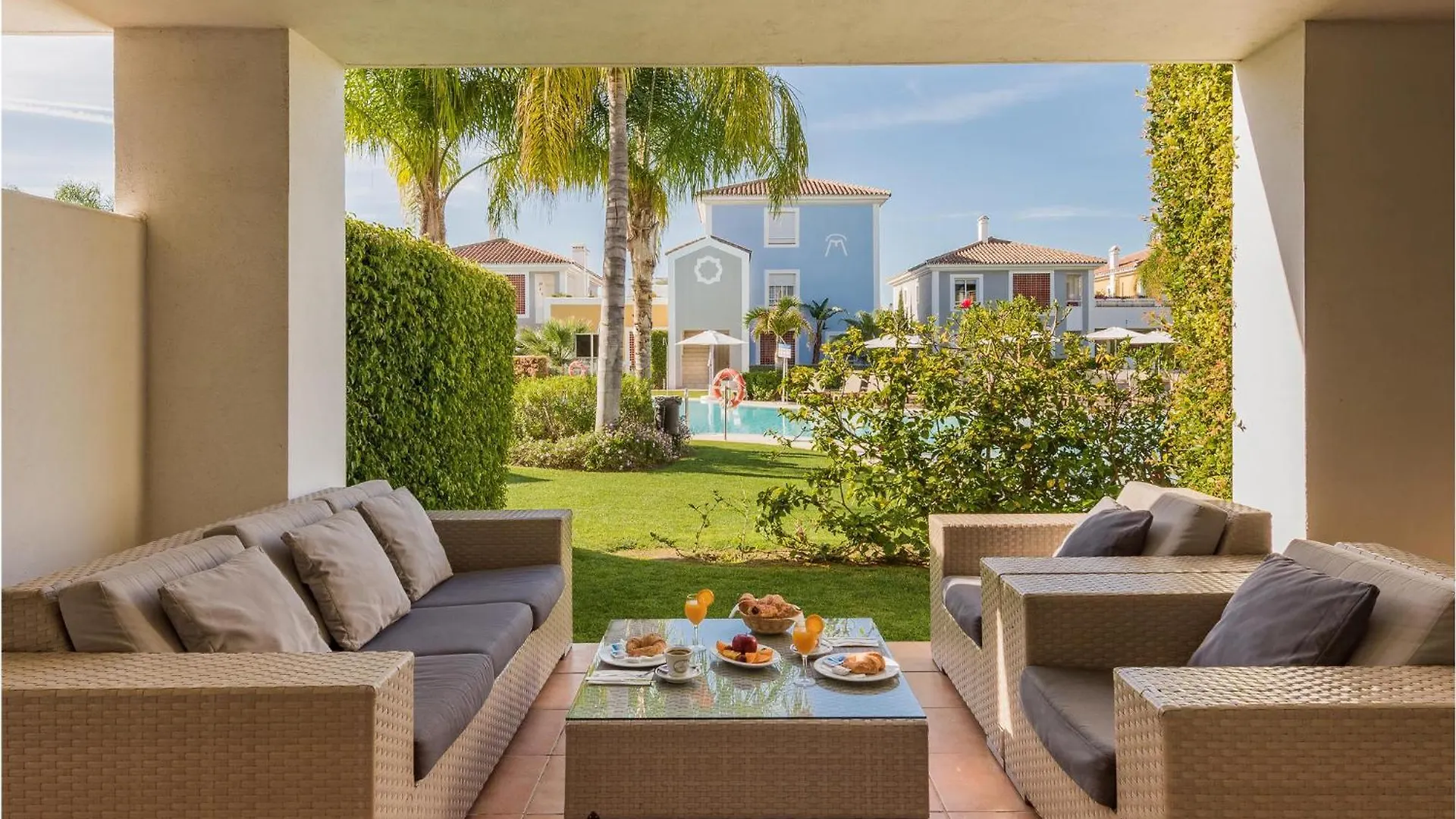 Amazing Apartment In Estepona With Wifi